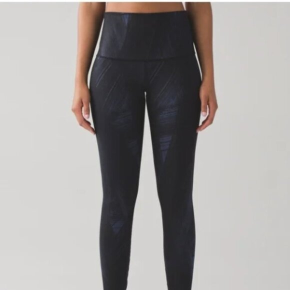 lululemon athletica Pants - Lululemon Align High Rise Pants Black Blue Abstract Leaf Print Leggings Size 4